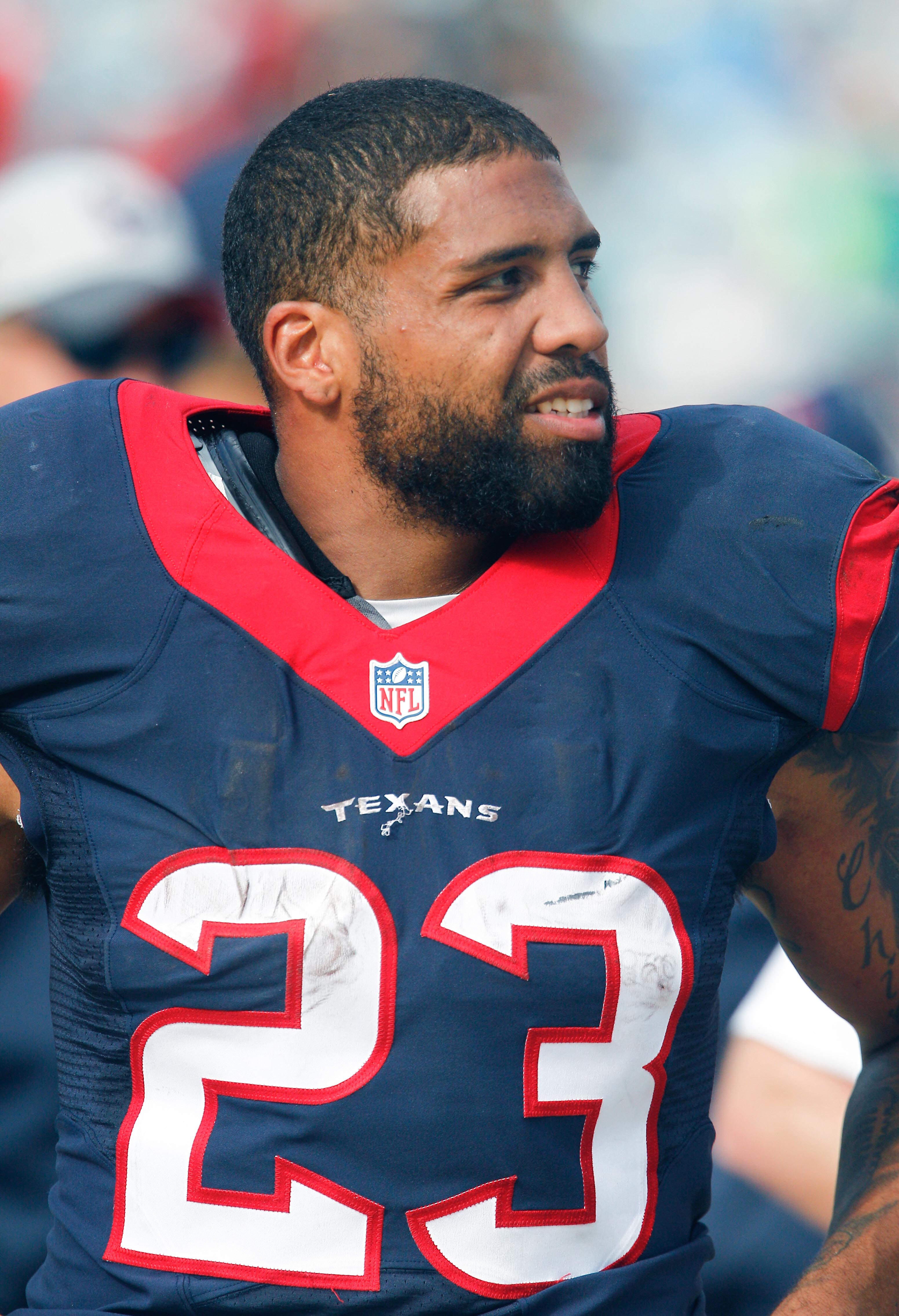 Bleacher Report - Arian Foster announces he has retired from