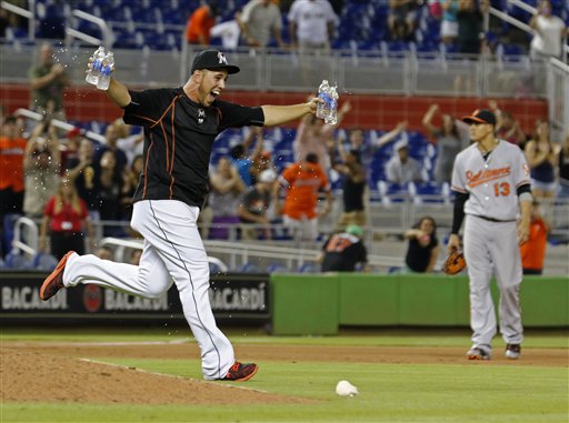 Mets touched by emotional tribute to Jose Fernandez: 'This is bigger than  baseball' 