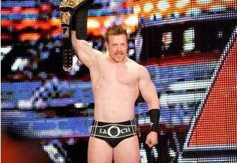 World-wrestling-champion-sheamus-with-belt-pics_crop_340x234