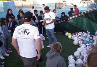 Borderballs4_crop_340x234