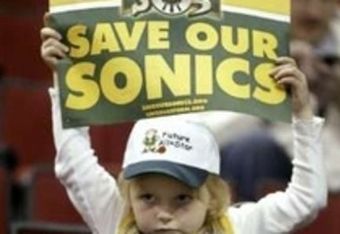 Kidwithsonicssign_crop_340x234