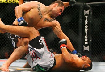Cain-velasquez-knocks-out-nogueira_crop_340x234