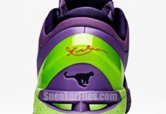 Breaking Down Kobe Bryant's Christmas-Themed Nike Zoom VII Shoes