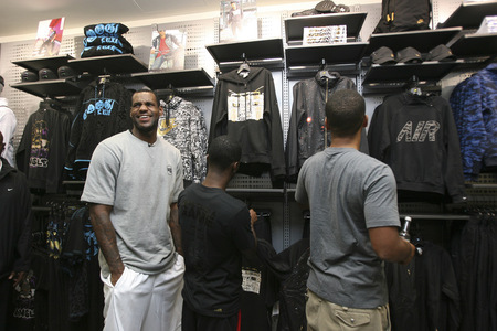 pictures of lebron james house in cleveland. the Nike Lebron James Tour