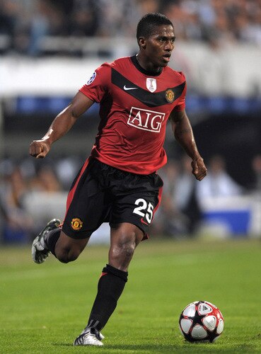 ISTANBUL, TURKEY - SEPTEMBER 15:  Antonio Valencia of Manchester United in action during the UEFA Champions League Group B match between Besiktas and Manchester United at the Inonu Stadium on September 15, 2009 in Istanbul, Turkey.  <br /><br /><span class="help">(Photo by Shaun Botterill/Getty Images)</span>