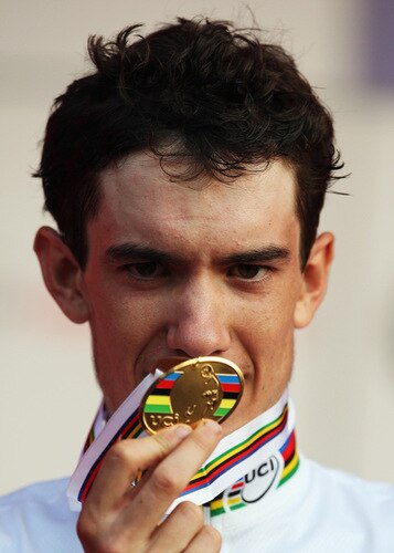 MENDRISIO, SWITZERLAND - SEPTEMBER 26:  Romain Sicard of France holds up his gold medal after winning the Men's Under 23 Road Race at the 2009 UCI Road World Championships on September 26, 2009 in Mendrisio, Switzerland.  <br /><br /><span class="help">(Photo by Bryn Lennon/Getty Images)</span>