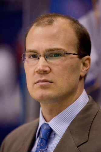 ST. LOUIS, MO - JANUARY 14: Head coach Davis Payne of the St. Louis Blues looks on from the bench during warm-ups prior to playing against the Minnesota Wild at the Scottrade Center on January 14, 2010 in St. Louis, Missouri.  <br /><br /><span class="help">(Photo by Dilip Vishwanat/Getty Images)</span>