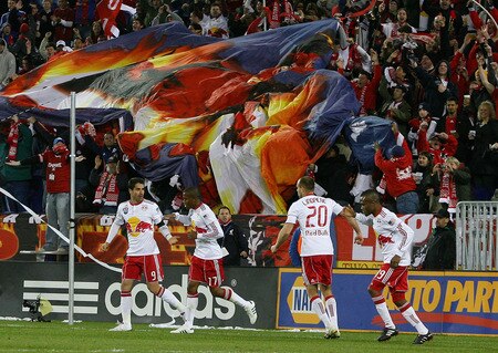 http://cdn.bleacherreport.net/images_root/gallery_images/photos/000/342/532/GYI0060187676_crop_450x500.jpg?1271659741