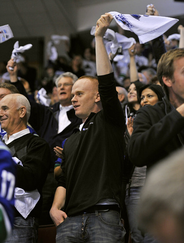 Vancouver Canucks Cheerleader