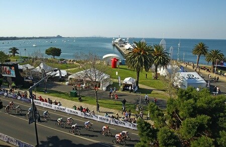 GEELONG, AUSTRALIA - OCTOBER 02:  The peloton ride past the harbour during the Women's Elite Road Race on day four of the UCI Road World Championships on October 2, 2010 in Geelong, Australia.  <br /><br /><span class="help">(Photo by Scott Barbour/Getty Images)</span>