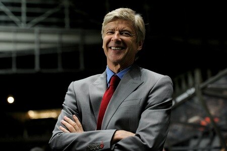 NEWCASTLE, UNITED KINGDOM - OCTOBER 27:  Arsenal Manager Arsene Wenger smiles prior to the Carling Cup Fourth Round match between Newcastle United and Arsenal at St James' Park on October 27, 2010 in Newcastle, England. <br /><br /><span class="help">(Photo by Michael Regan/Getty Images)</span>
