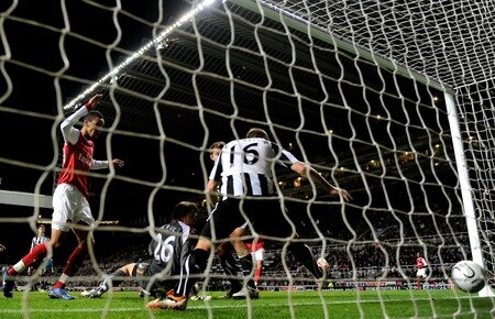 NEWCASTLE, UNITED KINGDOM - OCTOBER 27:  Tim Krul of Newcastle United scores an own goal during the Carling Cup Fourth Round match between Newcastle United and Arsenal at St James' Park on October 27, 2010 in Newcastle, England. <br /><br /><span class="help">(Photo by Michael Regan/Getty Images)</span>