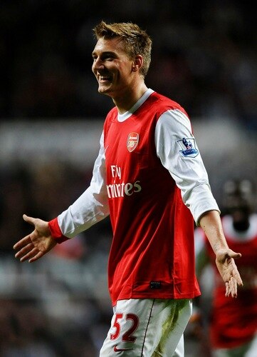 NEWCASTLE UPON TYNE, ENGLAND - OCTOBER 27:  Nicklas Bendtner of Arsenal celebrates scoring his team's third goal during the Carling Cup Fourth Round match between Newcastle United and Arsenal at St James' Park on October 27, 2010 in Newcastle, England.  <br /><br /><span class="help">(Photo by Laurence Griffiths/Getty Images)</span>