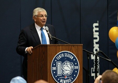 MEMPHIS, TN - DECEMBER 15: NBA commissioner David Stern addresses Memphis Grizzlies season ticket holders before a game against the Charlotte Bobcats on December 15, 2010 at FedExForum in Memphis, Tennessee.  <br /><br /><span class="help">(Photo by Joe Murphy/NBAE via Getty Images)</span>