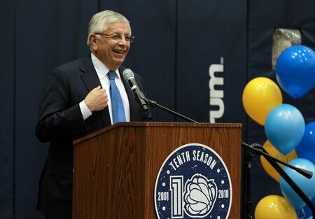 MEMPHIS, TN - DECEMBER 15: NBA commissioner David Stern addresses Memphis Grizzlies season ticket holders before a game against the Charlotte Bobcats on December 15, 2010 at FedExForum in Memphis, Tennessee.  <br /><br /><span class="help">(Photo by Joe Murphy/NBAE via Getty Images)</span>