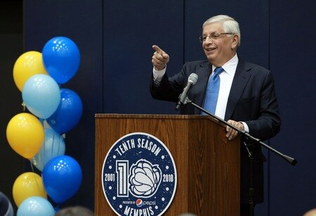 MEMPHIS, TN - DECEMBER 15: NBA commissioner David Stern addresses Memphis Grizzlies season ticket holders before a game against the Charlotte Bobcats on December 15, 2010 at FedExForum in Memphis, Tennessee.  <br /><br /><span class="help">(Photo by Joe Murphy/NBAE via Getty Images)</span>