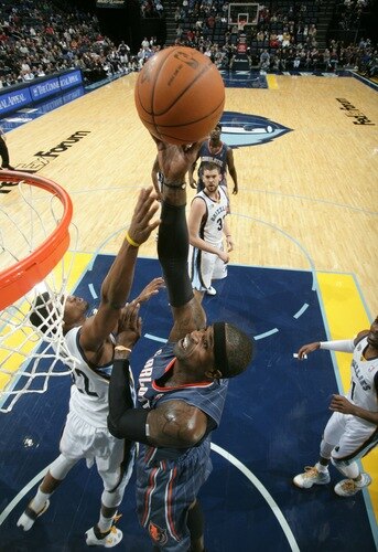 MEMPHIS, TN - DECEMBER 15: Stephen Jackson #1 of the Charlotte Bobcats rebounds against Rudy Gay #22 of the Memphis Grizzlies on December 15, 2010 at FedExForum in Memphis, Tennessee.  <br /><br /><span class="help">(Photo by Joe Murphy/NBAE via Getty Images)</span>