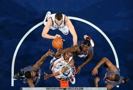 MEMPHIS, TN - DECEMBER 15: Darrell Arthur #00 and Marc Gasol #33 of the Memphis Grizzlies rebounds against Kwame Brown #54, Derrick Brown #4, and Tyrus Thomas #12 of the Charlotte Bobcats on December 15, 2010 at FedExForum in Memphis, Tennessee.  <br /><br /><span class="help">(Photo by Joe Murphy/NBAE via Getty Images)</span>