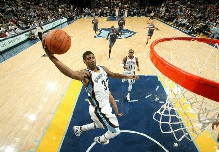 MEMPHIS, TN - DECEMBER 15: O.J. Mayo #32  of the Memphis Grizzlies shoots a layup against the Charlotte Bobcats on December 15, 2010 at FedExForum in Memphis, Tennessee.  <br /><br /><span class="help">(Photo by Joe Murphy/NBAE via Getty Images)</span>