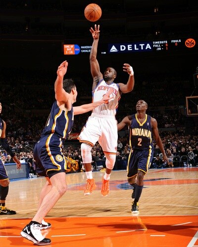 NEW YORK, NY - JANUARY 2: Raymond Felton #2 of the New York Knicks shoots against Jeff Foster #10 of the Indiana Pacers during a game on January 2, 2011 at Madison Square Garden in New York City.  <br /><br /><span class="help">(Photo by David Dow/NBAE via Getty Images)</span>