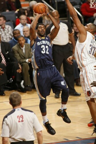 CHARLOTTE, NC - JANUARY 10:  O.J. Mayo #32 of the Memphis Grizzlies shoots over Boris Diaw #32 of the Charlotte Bobcats on January 10, 2011 at Time Warner Cable Arena in Charlotte, North Carolina.  <br /><br /><span class="help">(Photo by Kent Smith/NBAE via Getty Images)</span>