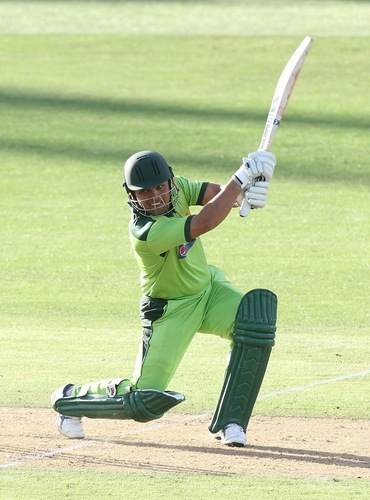 kamran akmal batting