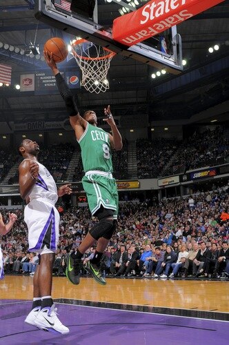 SACRAMENTO, CA - FEBRUARY 1: Rajon Rondo #9 of the Boston Celtics shoots the ball against the Sacramento Kings on February 1, 2011 at ARCO Arena in Sacramento, California. <br />
<br />
(Photo by Rocky Widner/NBAE via Getty Images)