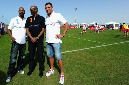 ABU DHABI, UNITED ARAB EMIRATES - FEBRUARY 06:  Laureus World Sports Academy Chairman Edwin Moses and Laureus Sports Academy Members Mark Fish and Lucas Radebe attend the Vodafone Cup at the Armed Forces Officers Club on February 6, 2011 in Abu Dhabi, United Arab Emirates.</p><br />
<p><span class="help">(Photo by Jamie McDonald/Getty Images for Laureus)</span>