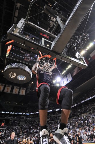 SAN ANTONIO, TX - MARCH 4:  Dwyane Wade #3 of the Miami Heat gets ready to take on the San Antonio Spurs at AT&T Center on March 4, 2011 in San Antonio, Texas. <br /><br /><span class="help">(Photos by D. Clarke Evans/NBAE via Getty Images)</span>