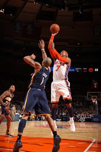 NEW YORK, NY - MARCH 13: Carmelo Anthony #7 of the New York Knicks shoots against Dahntay Jones #1 of the Indiana Pacers during a game on March 13, 2011 at Madison Square Garden in New York City.  <br /><br /><span class="help">(Photo by Nathaniel S. Butler/NBAE via Getty Images)</span>