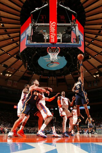 NEW YORK, NY - MARCH 13: Brandon Rush #25 of the Indiana Pacers shoots against the New York Knicks during a game on March 13, 2011 at Madison Square Garden in New York City.  <br /><br /><span class="help">(Photo by Nathaniel S. Butler/NBAE via Getty Images)</span>