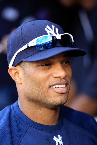 NEW YORK, NY - APRIL 26:  Robinson Cano #24 of the New York Yankees takes batting practice before the game against the Chicago White Sox at Yankee Stadium on April 26, 2011 in the Bronx borough of New York City.  <br /><br /><span class="help">(Photo by Chris Trotman/Getty Images)</span>