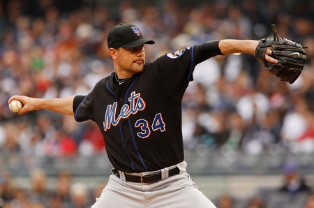 NEW YORK - MAY 22:  Mike Pelfrey #34 of the New York Mets delivers a pitch in the first inning against the New York Yankees on May 22, 2011 at Yankee Stadium in the Bronx borough of New York City.  <br /><br /><span class="help">(Photo by Mike Stobe/Getty Images)</span>