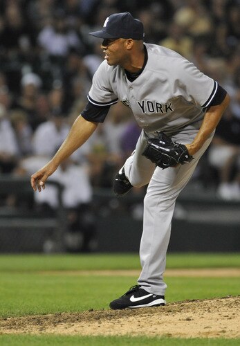 CHICAGO, IL - AUGUST 01: Mariano Rivera #42 of the New York Yankees pitches against the Chicago White Sox in the ninth inning on August 1, 2011 at U.S. Cellular Field in Chicago, Illinois. The Yankees defeated the White Sox 3-2.  <br /><br /><span class="help">(Photo by David Banks/Getty Images)</span>
