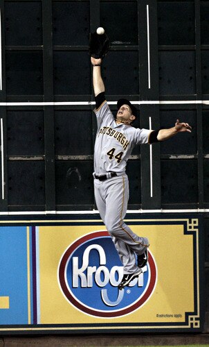 HOUSTON - AUGUST 31:  Left fielder Alex Presley #44 of the Pittsburgh Pirates misses making a catch on a fly ball by Carlos Lee #45 of the Houston Astros in the eighth inning at Minute Maid Park on August 31, 2011 in Houston, Texas. Houston won 2-0.  <br /><br /><span class="help">(Photo by Bob Levey/Getty Images)</span>