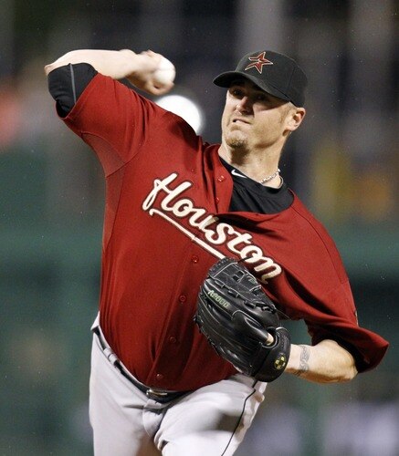 PITTSBURGH, PA - SEPTEMBER 06:  Brett Myers #39 of the Houston Astros pitches against the Pittsburgh Pirates during the game on September 6, 2011 at PNC Park in Pittsburgh, Pennsylvania.  <br /><br /><span class="help">(Photo by Justin K. Aller/Getty Images)</span>