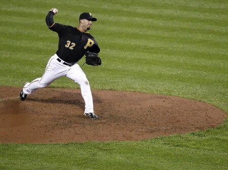 PITTSBURGH, PA - SEPTEMBER 06:  Brad Lincoln #32 of the Pittsburgh Pirates pitches against the Houston Astros during the game on September 6, 2011 at PNC Park in Pittsburgh, Pennsylvania.  <br /><br /><span class="help">(Photo by Justin K. Aller/Getty Images)</span>