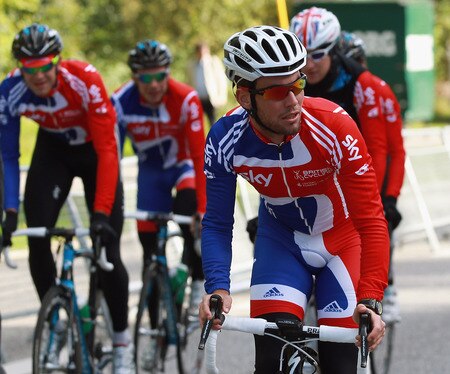 COPENHAGEN, DENMARK - SEPTEMBER 22:  Mark Cavendish of Great Britain rides up the finishing straight of the UCI Road World Championships course on September 22, 2011 in Copenhagen, Denmark.  <br /><br /><span class="help">(Photo by Bryn Lennon/Getty Images)</span>