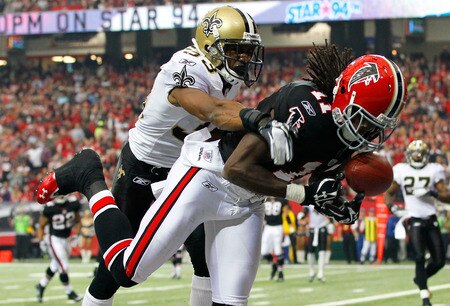 ATLANTA, GA - NOVEMBER 13:  Julio Jones #11 of the Atlanta Falcons fails to pull in this touchdown reception against Jabari Greer #33 of the New Orleans Saints at Georgia Dome on November 13, 2011 in Atlanta, Georgia.  <br /><br /><span class="help">(Photo by Kevin C. Cox/Getty Images)</span>