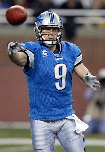 DETROIT, MI - NOVEMBER 24:  Quarterback Matthew Stafford #9 of the Detroit Lions throws the ball in the first quarter against the Green Bay Packers during the Thanksgiving Day game at Ford Field on November 24, 2011 in Detroit, Michigan.  <br /><br /><span class="help">(Photo by Gregory Shamus/Getty Images)</span>