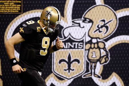 NEW ORLEANS, LA - DECEMBER 26:  Quarterback Drew Brees #9 of the New Orleans Saints warms-up before taking on the Atlanta Falcons at Mercedes-Benz Superdome on December 26, 2011 in New Orleans, Louisiana.  <br /><br /><span class="help">(Photo by Chris Graythen/Getty Images)</span>