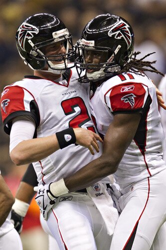 NEW ORLEANS, LA - DECEMBER 26:   Quarterback Matt Ryan #2 and Julio Jones #11 of the Atlanta Falcons celebrate after a touchdown against the New Orleans Saints at Mercedes-Benz Superdome on December 26, 2011 in New Orleans, Louisiana.  <br /><br /><span class="help">(Photo by Wesley Hitt/Getty Images)</span>