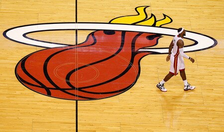 MIAMI, FL - JANUARY 17: LeBron James #6 of the Miami Heat walks up the floor during a game against the San Antonio Spurs at American Airlines Arena on January 17, 2012 in Miami, Florida. <br /><br /><span class="help">(Photo by Mike Ehrmann/Getty Images)</span>