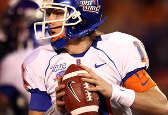 SAN DIEGO, CA - DECEMBER 23: Quarterback Kellen Moore #11 of  the Boise State University Broncos throws against the TCU Horned Frogs during the San Diego County Credit Union Poinsettia Bowl at Qualcomm Stadium on December 23, 2008 in San Diego, California. (Photo by Donald Miralle/Getty Images)