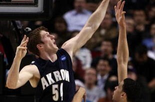 PORTLAND, OR - MARCH 19:  Austin Daye #5 of the Gonzaga Bulldogs has his shot blocked by Mike Bardo #54 of the Akron Zips in the first half during the first round of the NCAA Division I Men's Basketball Tournament at the Rose Garden on March 19, 2009 in Portland, Oregon.  (Photo by Jonathan Ferrey/Getty Images)