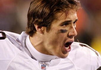 ORCHARD PARK, NY - NOVEMBER 17:  Brady Quinn #10  of the Cleveland Browns talks to his players on the sidelines during NFL action against the Buffalo Bills on November 17, 2008 at Ralph Wilson Stadium in Orchard Park, New York.  (Photo by Rick Stewart/Getty Images)