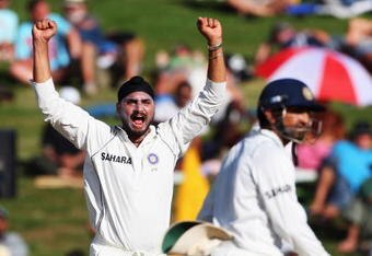 HAMILTON, NEW ZEALAND - MARCH 21:  Harbhajan Singh of India celebrates his wicket of Iain O'Brien of New Zealand during day four of the First Test match between New Zealand and India at Seddon Park on March 21, 2009 in Hamilton, New Zealand.  (Photo by Phil Walter/Getty Images)