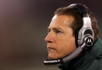 EAST RUTHERFORD, NJ - DECEMBER 09:  Head Coach Eric Mangini of the New York Jets watches from the side lines during the game against the Cleveland Browns on December 9, 2007 at Giants Stadium in East Rutherford, New Jersey.  (Photo by Chris Trotman/Getty Images)