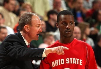INDIANAPOLIS - MARCH 14:  Head coach Thad Matta of the Ohio State Buckeyes talks with Jeremie Simmons #2 against the Michigan State Spartans during their semifinal game of the Big Ten Men's Basketball Tournament at Conseco Fieldhouse on March 14, 2009 in Indianapolis, Indiana.  (Photo by Jonathan Daniel/Getty Images)