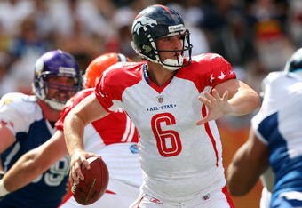 HONOLULU, HI - FEBRUARY 08: Quarterback Jay Cutler #6 of the AFC All-Stars Denver Broncos throws a pass against the NFC All-Stars in the 2009 NFL Pro Bowl at Aloha Stadium on February 8, 2009 in Honolulu, Hawaii. The NFC defeated the AFC 30-21. (Photo by Paul Spinelli/Getty Images)